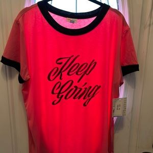 Beautiful LuLaRoe T-shirt